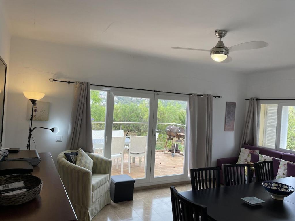 Vakantiehuis Port D'andratx Beautiful House, Swimming Pool & Jacuzzi 10-22 People